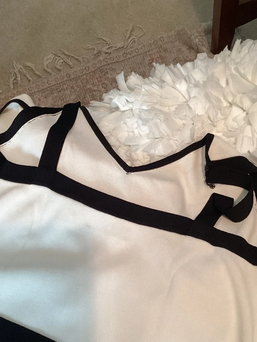 Dana Buchman Cream w/ Black Trim 2 Piece Set